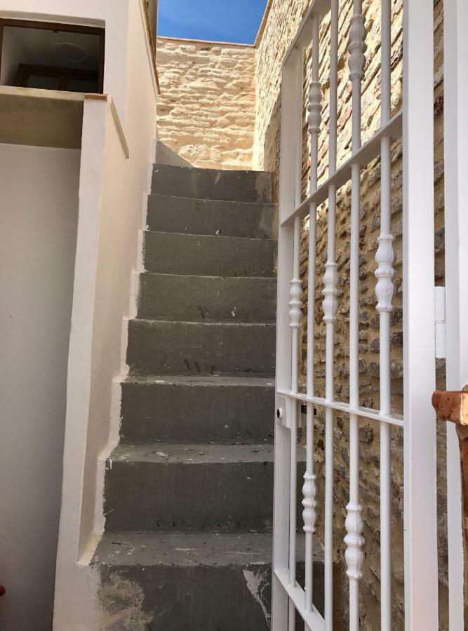 Apartamento Con Terraza,A 100M Playa Costilla Y Frente Al Castillo Rota Eksteriør bilde